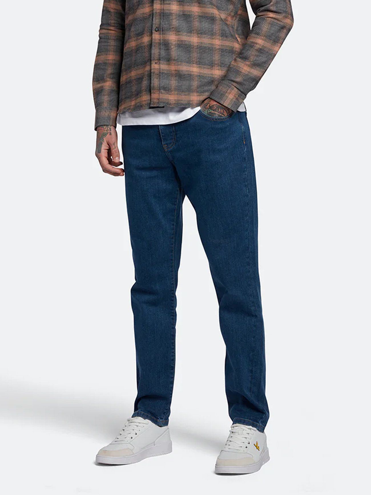 Lyle and Scott Mens Mid Wash Slim Fit Jeans Designerwear